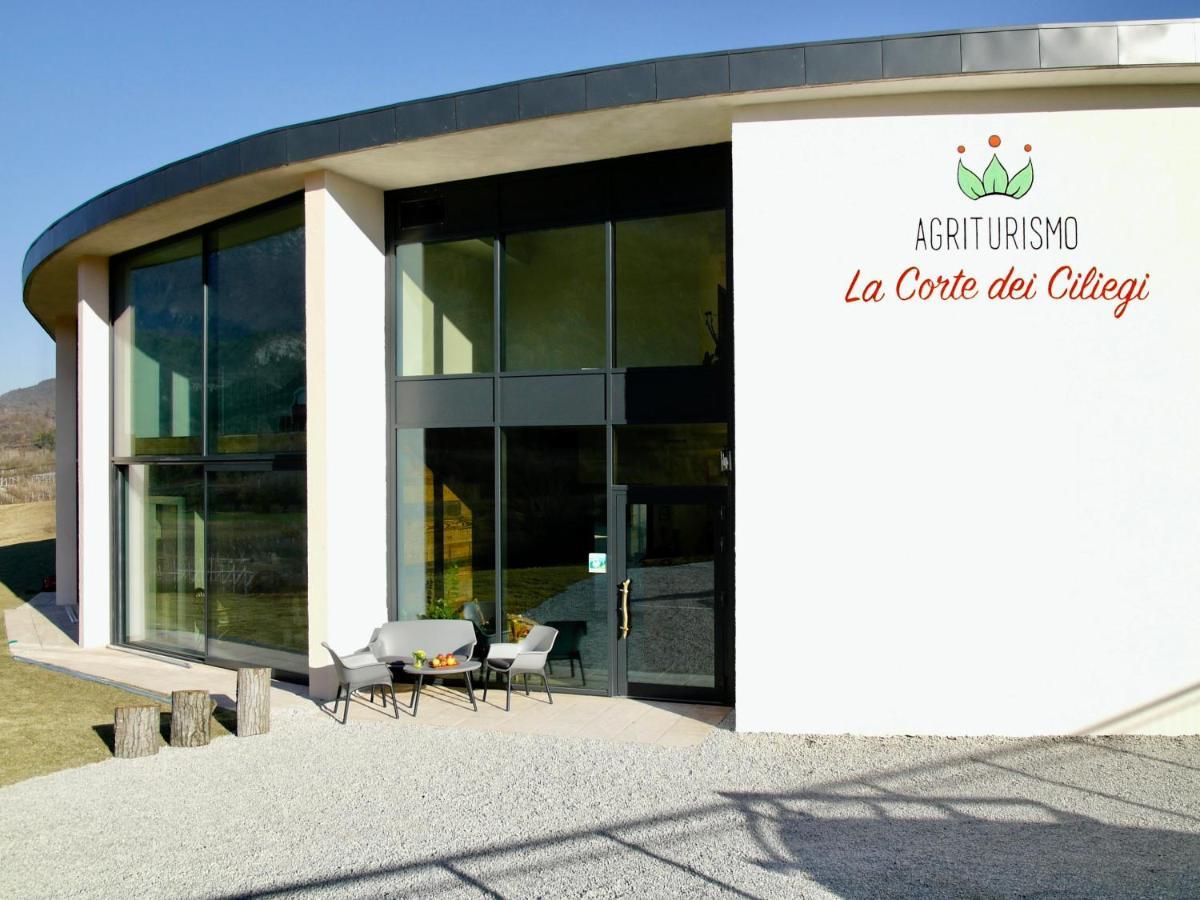Agritur La Corte Dei Ciliegi Trento Exterior photo